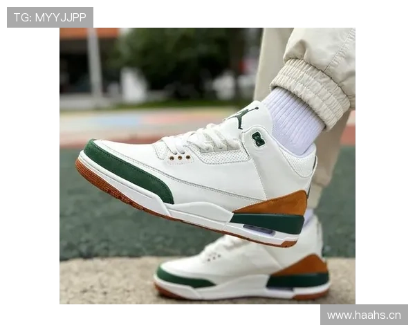 林丹居然能这么随意穿拖鞋出街？比我约会还讲究？